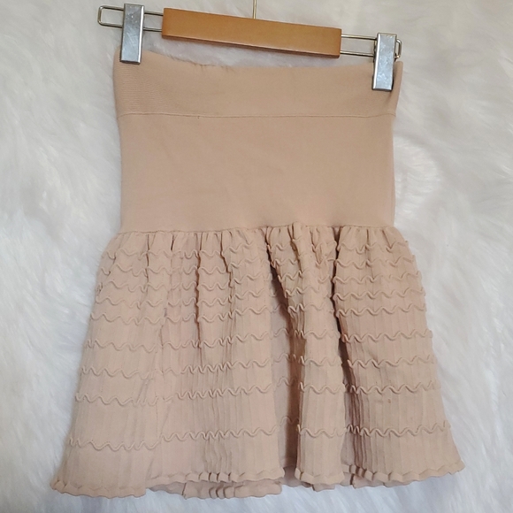 BCBGMaxzria Blush Light Pink Bandage Skater Mini Skirt - Size XS / S, 0 - Picture 1 of 4